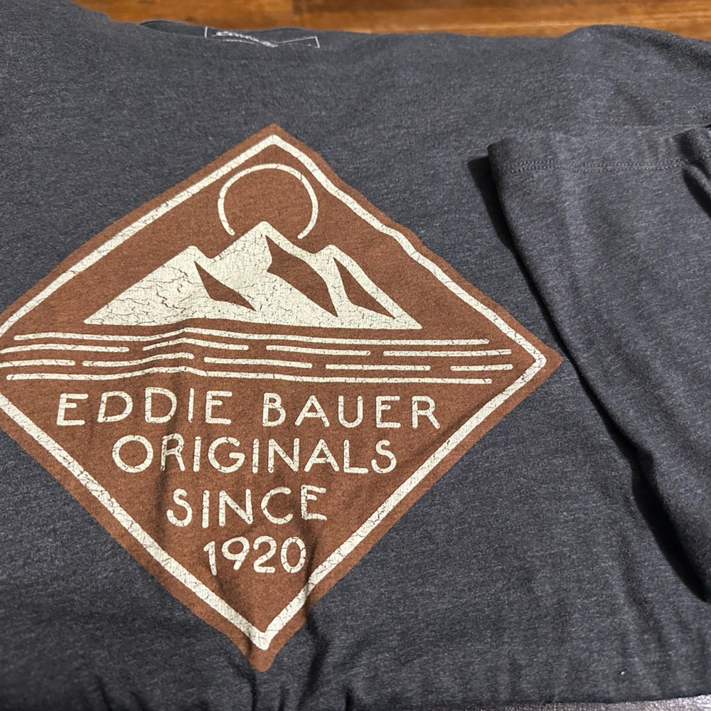 Men’s long sleeve Tshirt